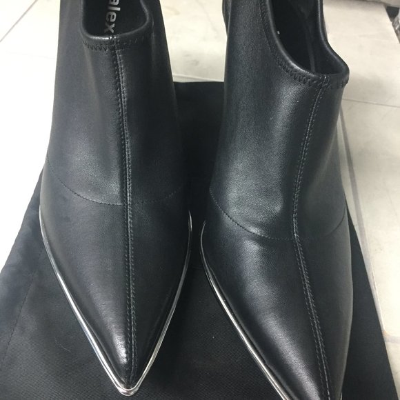 Alexander Wang - Picture 2 of 11